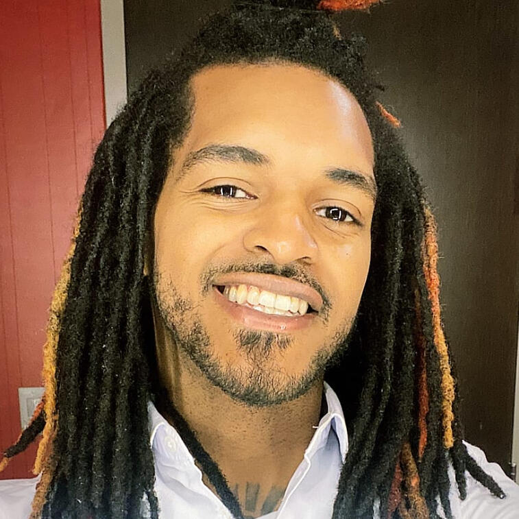 Stacy Linder Stacy Linder #1 digital marketer Atlanta-based digital marketing consultant and strategist portrait photo